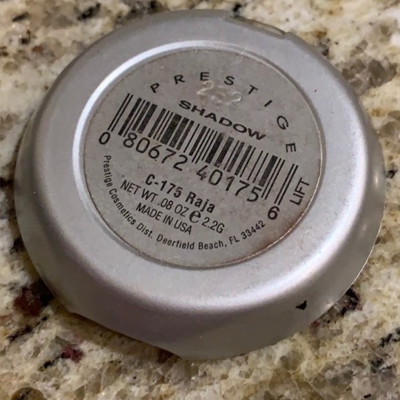 Prestige Purple Eyeshadows - Picture 6 of 6